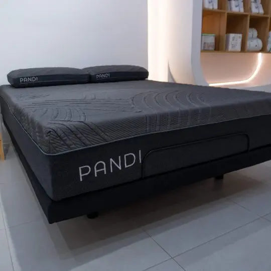 Colchón Híbrido Premium de Pandi Luxury Bedding en Costa Rica, diseñado para ofrecer confort y soporte excepcionales con su sofisticada capa de espuma viscoelástica y resortes embolsados, ideal para un descanso reparador.