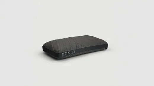 Almohada de bambú ergonómica PANDI, ideal para mejorar la postura al dormir y ofrecer un descanso cómodo en Costa Rica.