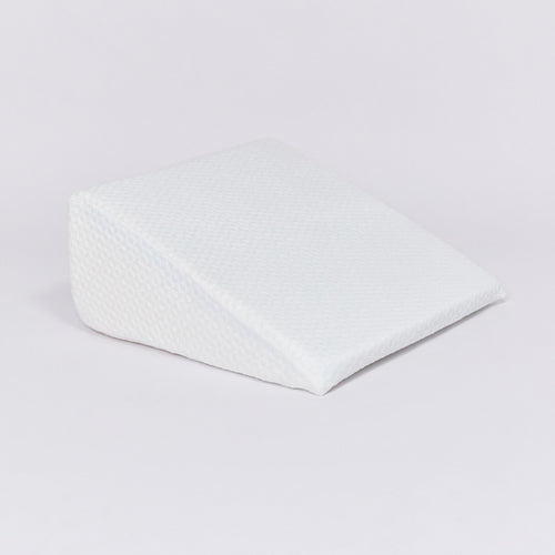 Almohada Cuña de Bambú de PANDI mostrando diseño ergonómico ideal para mejorar la postura durante el sueño.