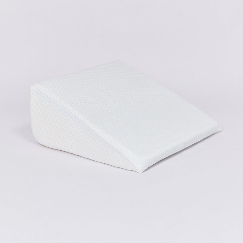 Almohada Cuña de Bambú de PANDI mostrando diseño ergonómico ideal para mejorar la postura durante el sueño.