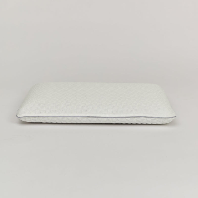 Detalles de la almohada ortopédica para niños de PANDI, mostrando su textura suave y materiales de alta calidad.