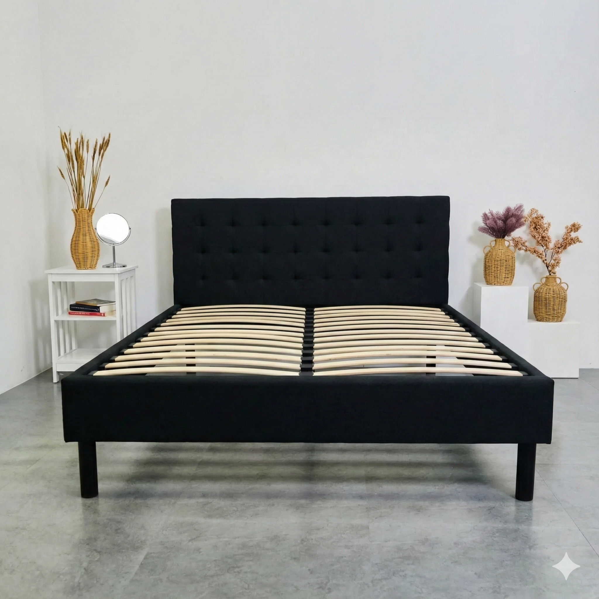 Base de Cama con Cabecera negra de PANDI, un mueble moderno que combina elegancia y confort para tu dormitorio.