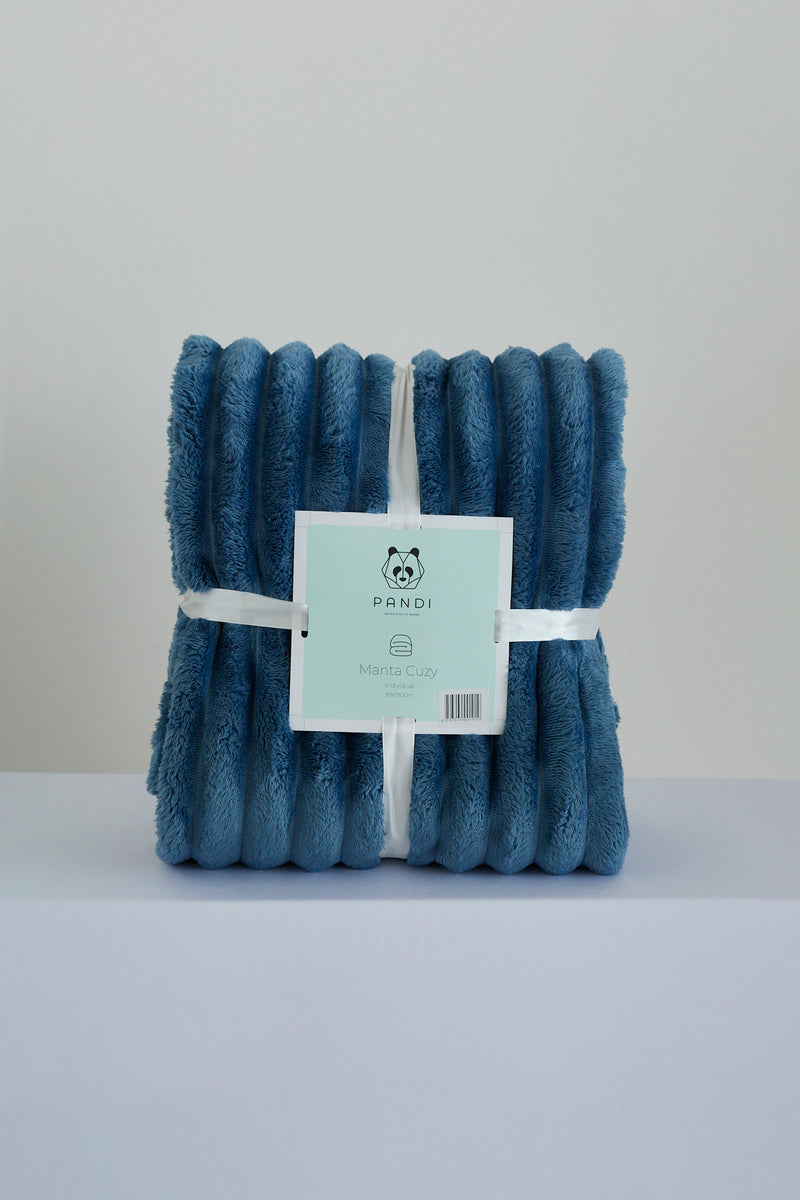 Manta Cuzy - Azul, aporta confort y estilo a tu espacio, disponible en varias medidas.
