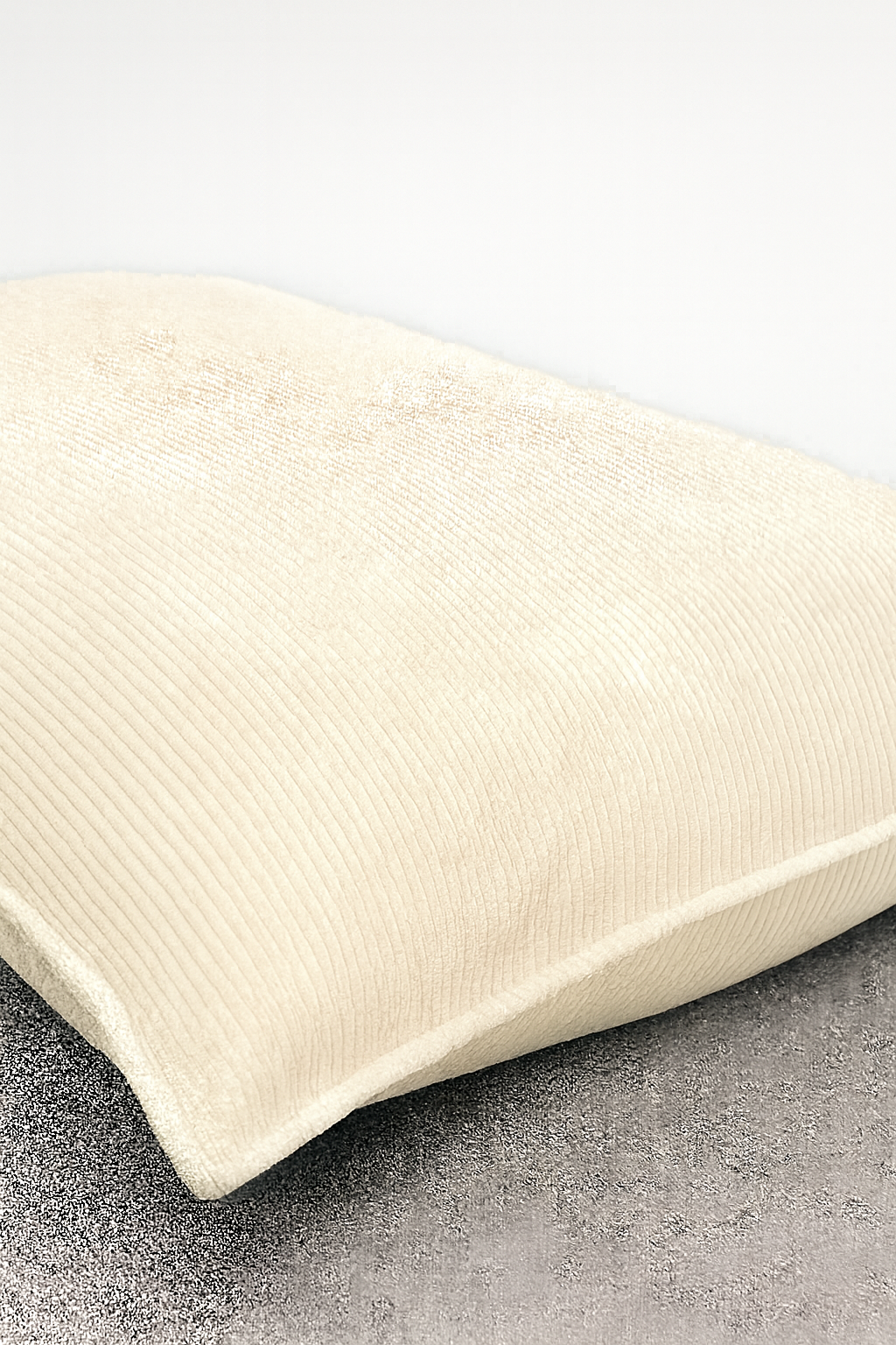 Diseño moderno y elegante del NUBEPUFF 4 en 1 de PANDI, ideal para cualquier ambiente.