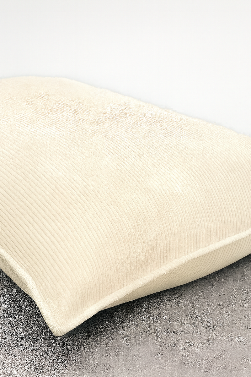 Diseño moderno y elegante del NUBEPUFF 4 en 1 de PANDI, ideal para cualquier ambiente.