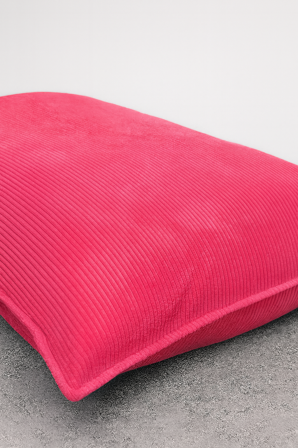 Puff NUBEPUFF 4 en 1 de PANDI, ideal para relajación, decoración y descanso, fabricado en corduroy de alta calidad.