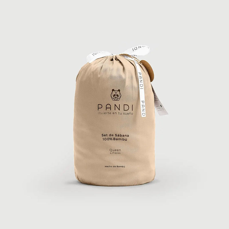 Envase del Set de sábanas 100% bambú de PANDI en color beige, diseñado para un tamaño Queen, inspira comodidad y sostenibilidad con un acabado atractivo.