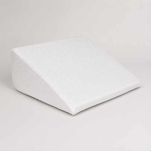 Almohada cuña de bambú de PANDI, vista lateral — espuma ergonómica para elevar el torso con funda de bambú transpirable, Costa Rica