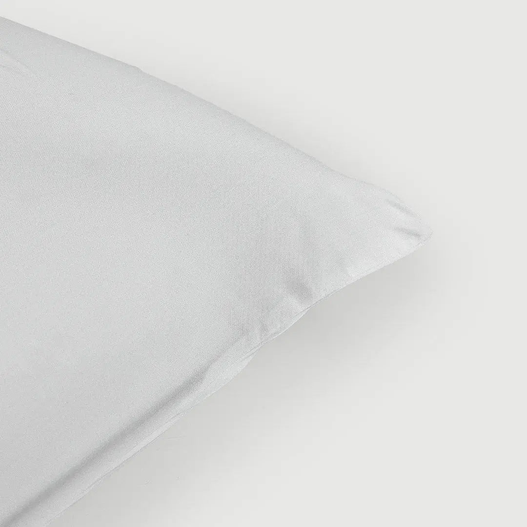 Funda de almohada 100% bambú de PANDI, con un diseño suave y elegante, ideal para un descanso placentero.