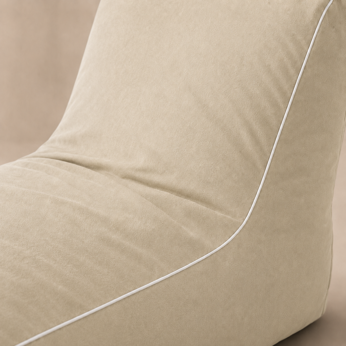 Detalle de la tela del NubeOasis Arena: poliéster 600D beige resistente al agua con ribete blanco