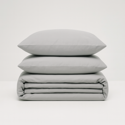 Set de Sábanas 60% Bambú - Gris de PANDI, ideal para un descanso suave y fresco en cualquier estación del año.
